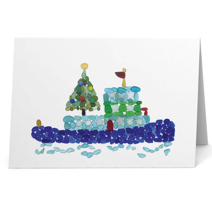 Carte de vacances de remorqueur en verre de mer avec arbre de Noël pour la vente par Beachcombing / Etched by the Sea
