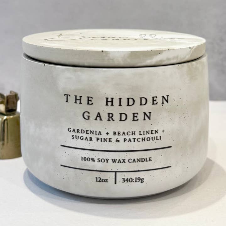 Le Jardin Caché - "Reconnaissant" (12oz) pour la vente par Boswellia Candle Co.