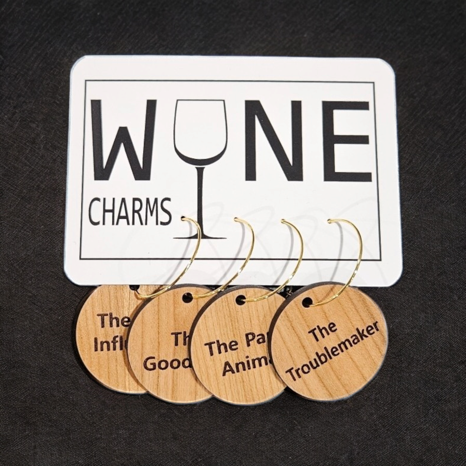 Lou Golden Designs – Großhandel Wein-Charm – Party-Tier-Wein-Anhänger1