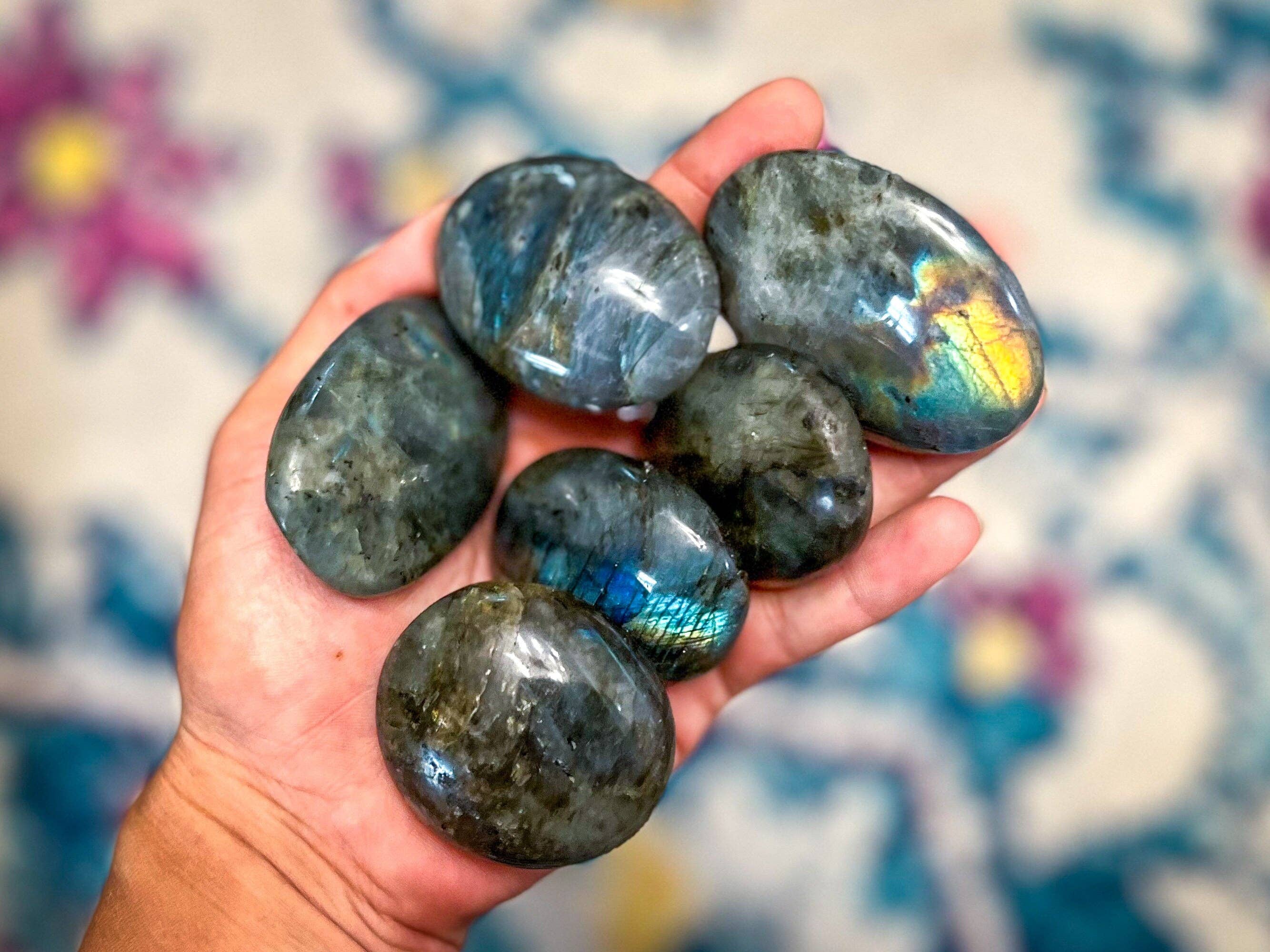 Mandala Gems - Wholesale Spiritual Stone/Crystal - PRETTY Labradorite Palm Stone1
