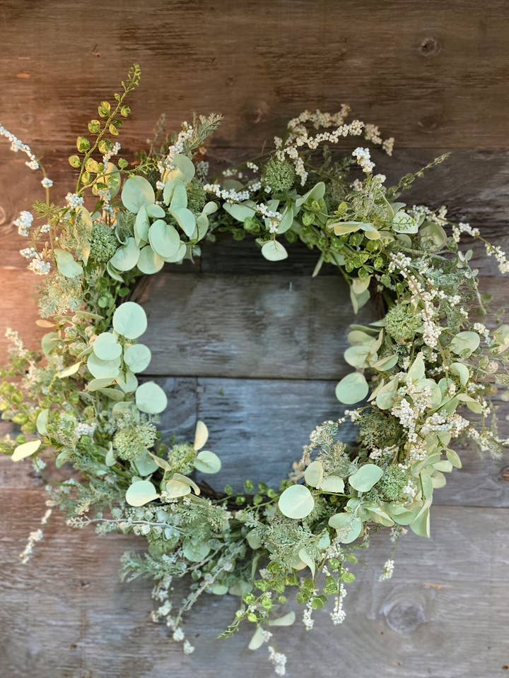Soft Whisper 24in Wreath for wholesale by Wholesale Home Decor