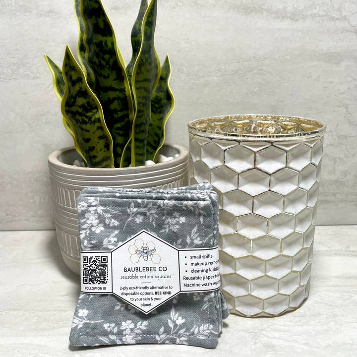 Carrés de coton réutilisables - Floral gris (6) pour la vente par BaubleBee Co.