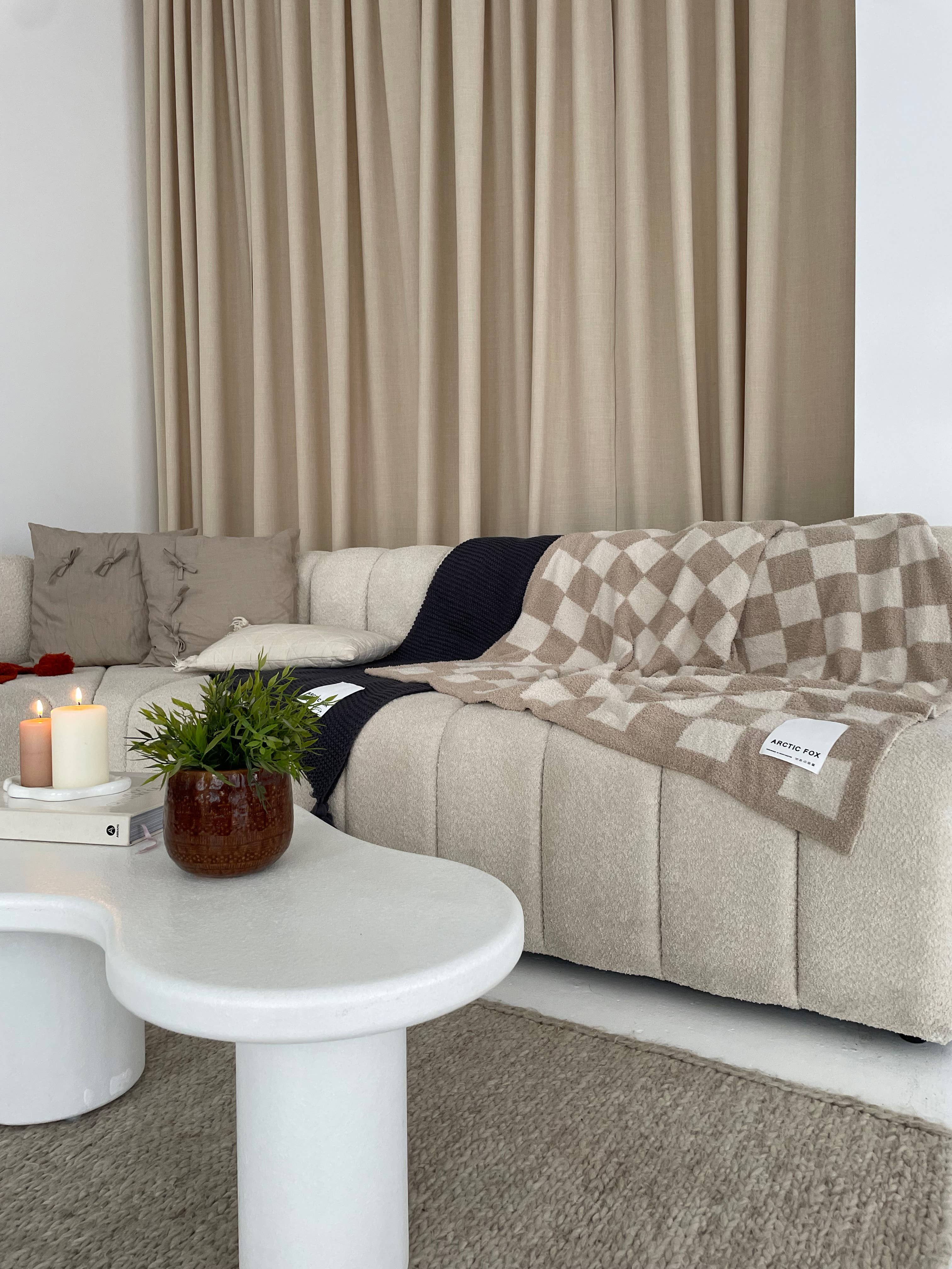 ARCTIC FOX & CO. - Wholesale Throw Blanket - The Teddy Throw - 100% Recycled - Beige Check - AW251