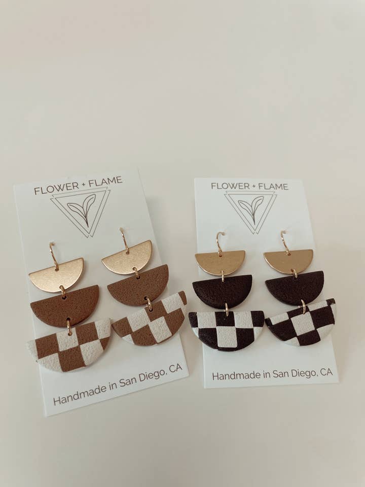 Der Darcey-Ohrring für den Großhandel von Flower & Flame