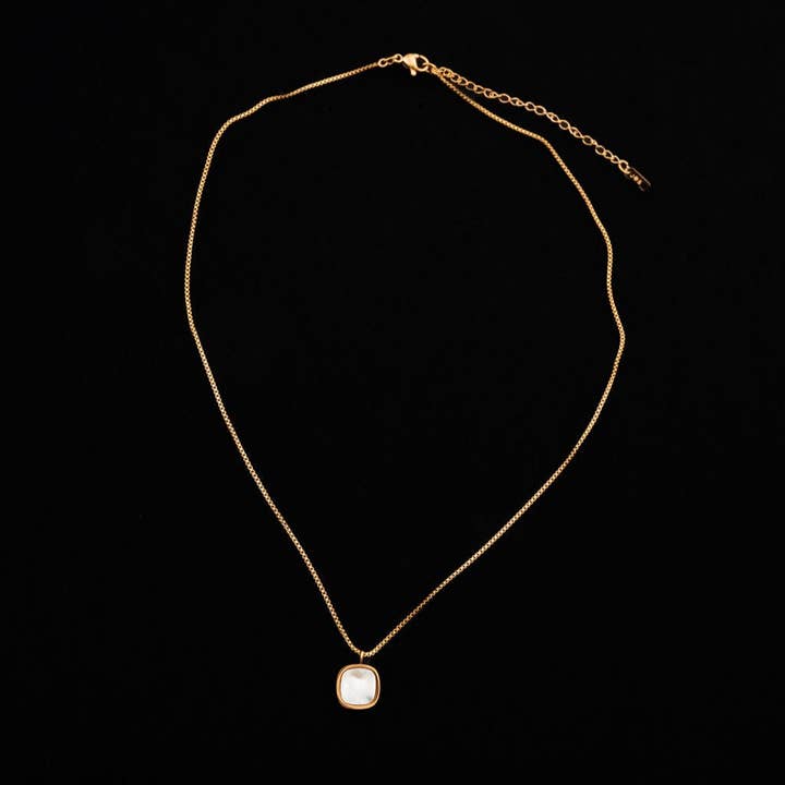 Collana Charlotte per la vendita all'ingrosso da parte di Steward & James