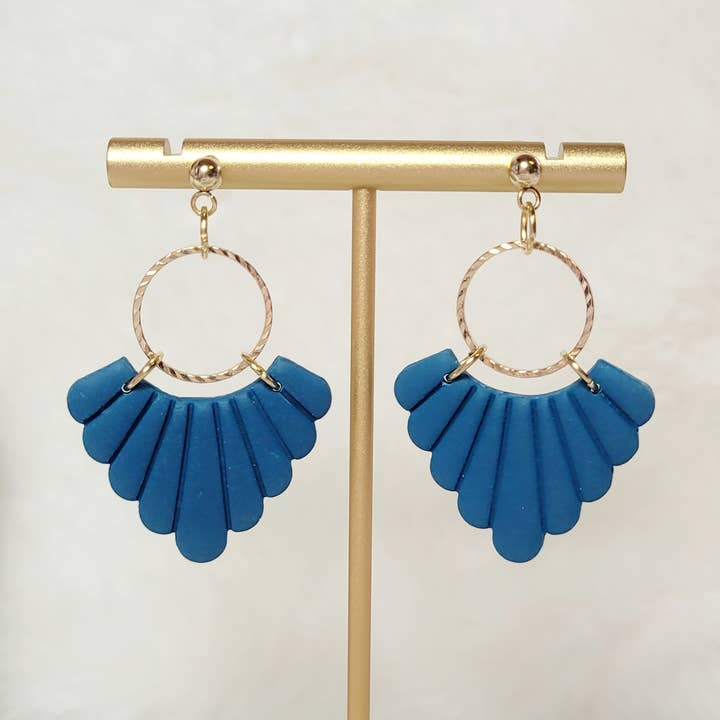 Scallop dangles for wholesale by Spiegel Clay