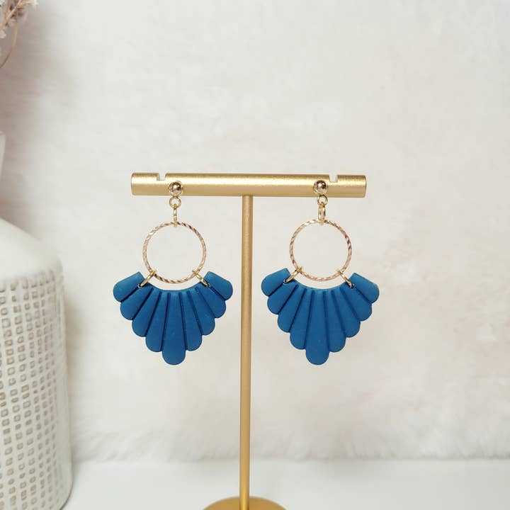 Scallop dangles for wholesale by Spiegel Clay