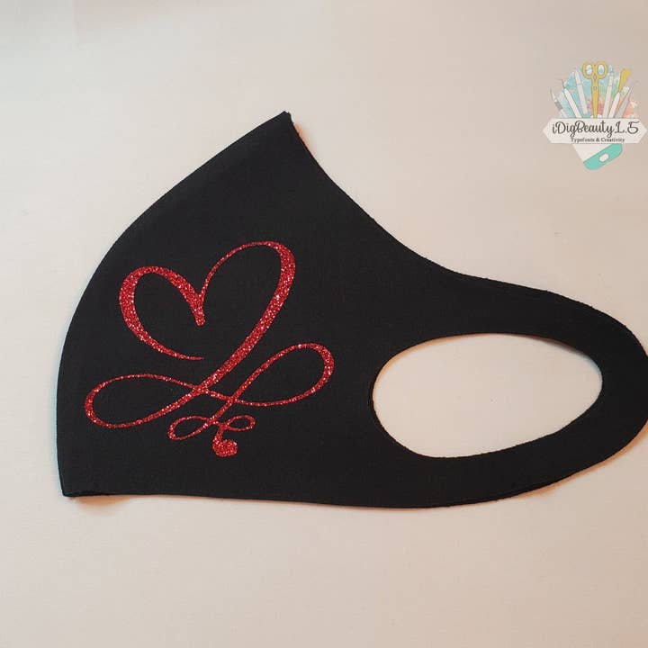 Infinity Heart Gesichtsmaske | Valentinstagsmaske | Herztag | GESICHTSMASKE für den Großhandel von iDigBeauty1.5
