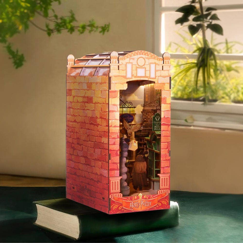 Crafthub - Wholesale DIY Craft Kit - Harry Potter: Diagon Alley - DIY Book Nook Kit7