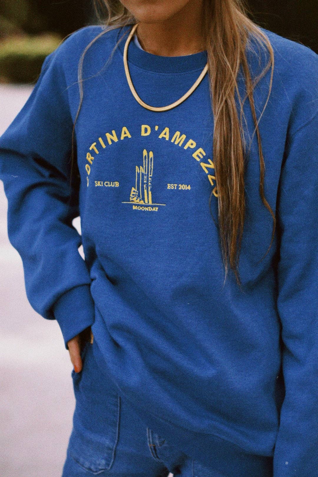 MOONDAY - Wholesale Graphic Sweatshirt - Women's - Cortina1