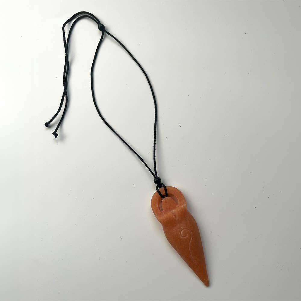 VIE – Engroshandel Halskæde med vedhæng – Vedhæng af Moder Jord-gudinde, 8x3 cm25