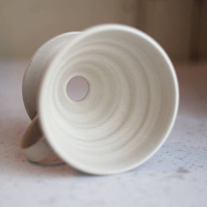 Gravesco Pottery – wholesale Pour-over & dripper – Handmade Ceramic V60 Coffee Dripper in 2 Color Options6