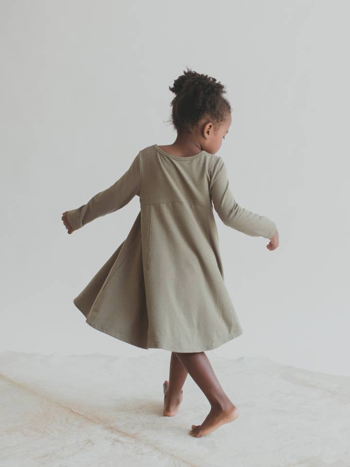 The Shirley | Robe Swing pour la vente par Will & Ivey