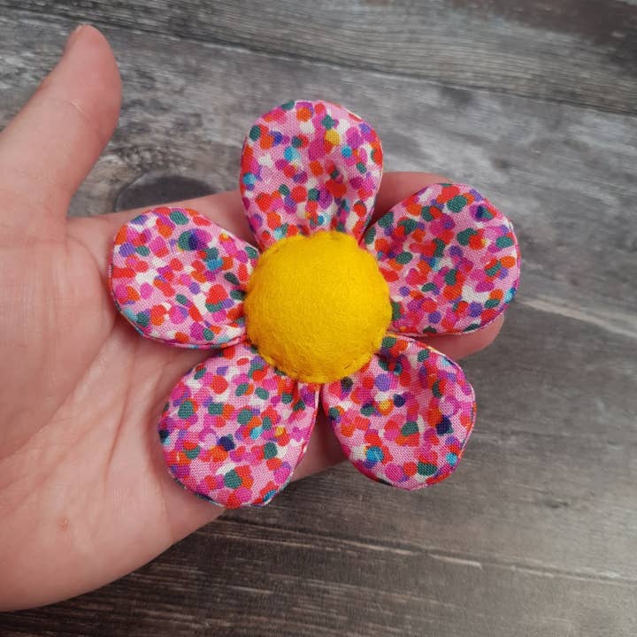 paper-and-string ltd - Wholesale Brooch - Handmade Fabric Flower Brooch (case of 16)4