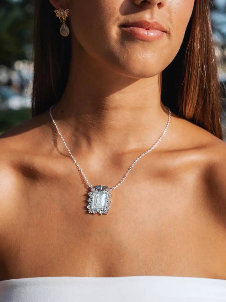 Silver-Plated Carved Mother-of-Pearl Virgin Mary Necklace – Amulet of Light and Protection for wholesale by PHOEBE´S