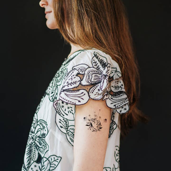 Tattly - Wholesale Temporary Tattoo - Tiny Flower Fest Tattoo Tin