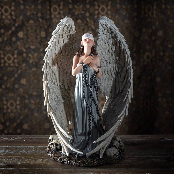 Ange Captif pour la vente par Pacific Trading