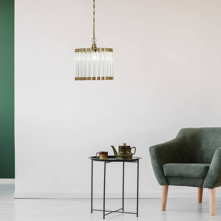 Suspension en verre et métal transparent et doré de 13" pour la vente par River of Goods