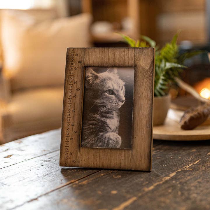 Foreside Home & Garden - Wholesale Picture Frame - Jarvis 4x6 Photo Rustic Southwest Picture Frame Wood