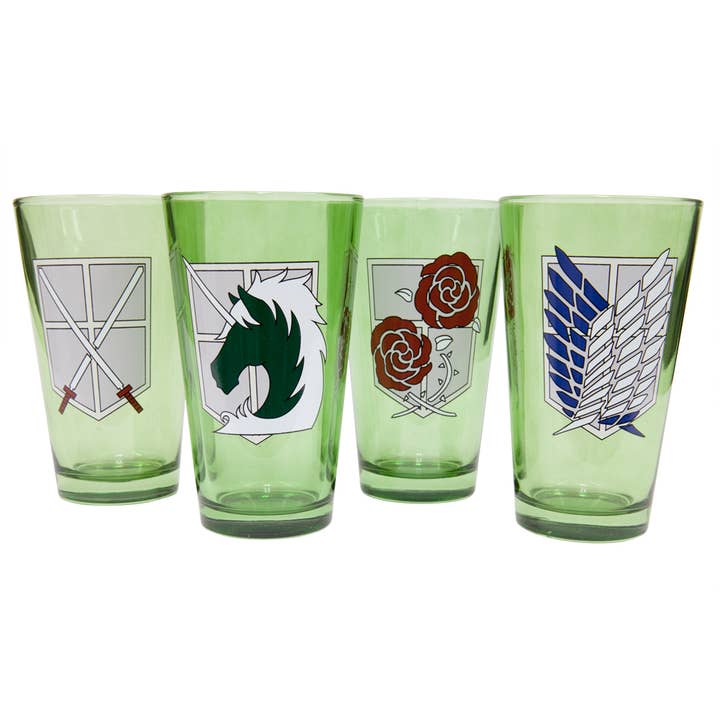 Attack On Titan - Ensemble de 4 verres à pinte avec insignes militaires pour la vente par Official Store