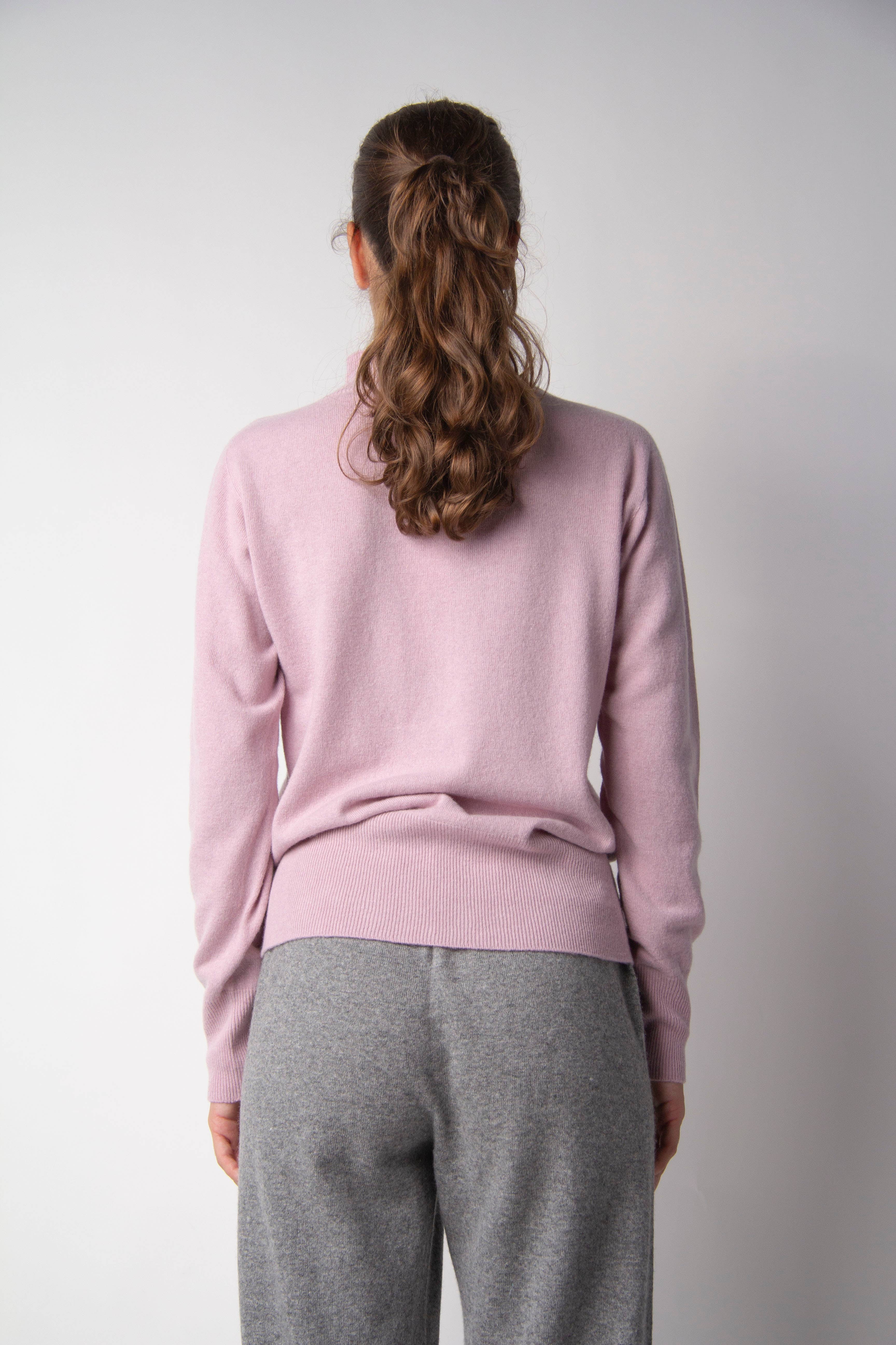 Lèmme - Wholesale Tunic Sweater - Women's - Cashmere Mix Mock Neck 3D Knit




Cashmere Mix Mock Neck 5