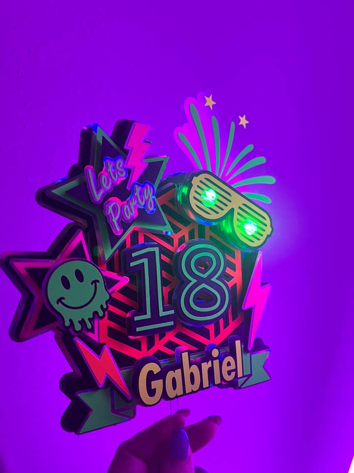 Décoration de gâteau de fête lumineuse Fête d'anniversaire lumineuse Fête d'anniversaire néon Fête d'anniversaire euphorique pour la vente par Scarlet Paperie