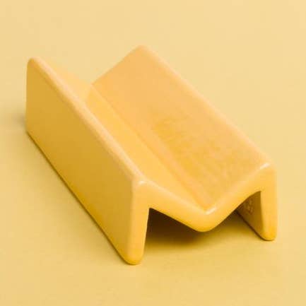 Vassoio Nebula in Mickalene Marigold per la vendita all'ingrosso da parte di House of Puff