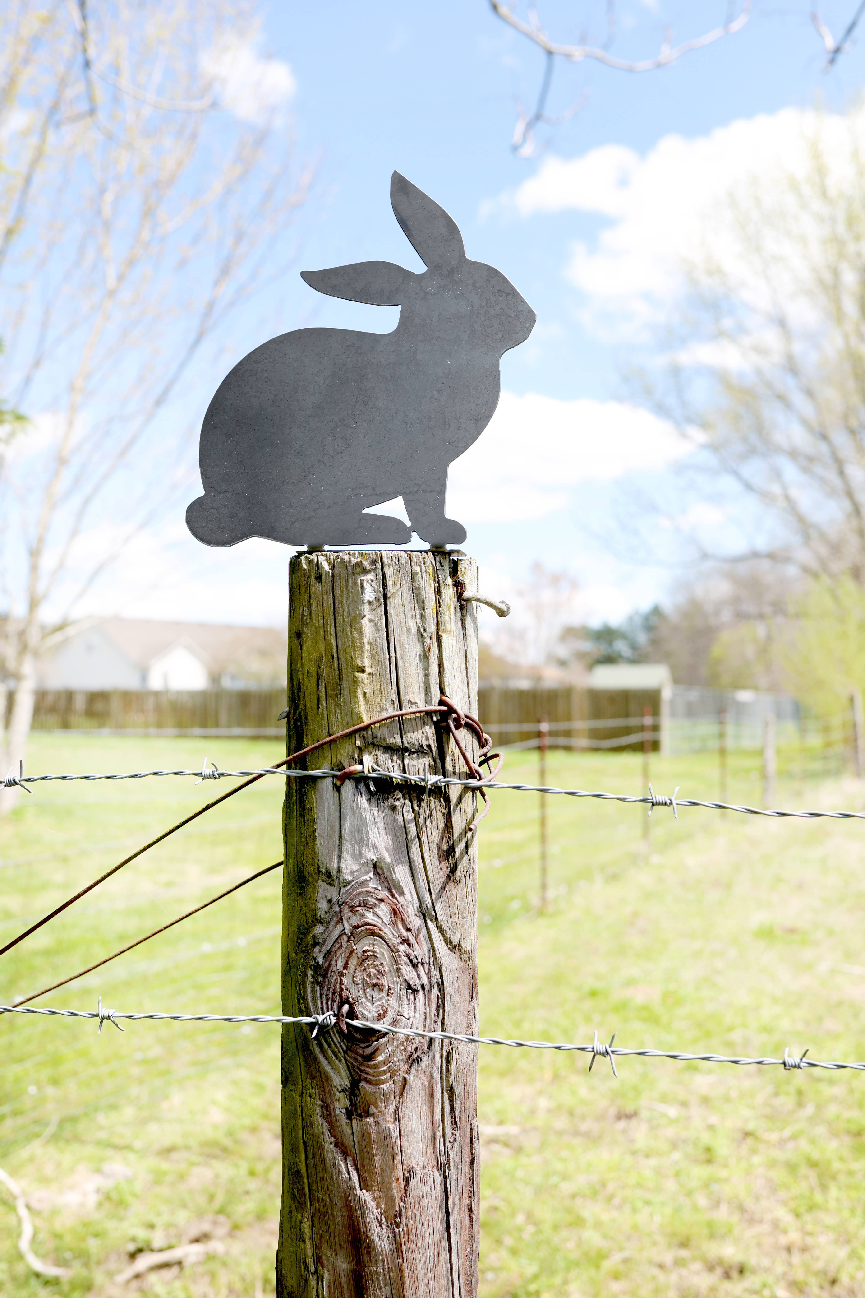 Highland Ridge  |  Handmade Home Decor - Wholesale Outdoor Ornament/Decor - Bunny Statue2