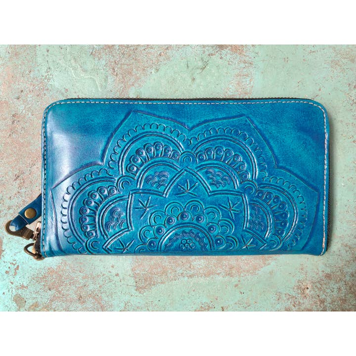 LEADERS IN LEATHER - Wholesale Wristlet - Zip Around Tooled Leather Wallet with Detachable Wristlet3
