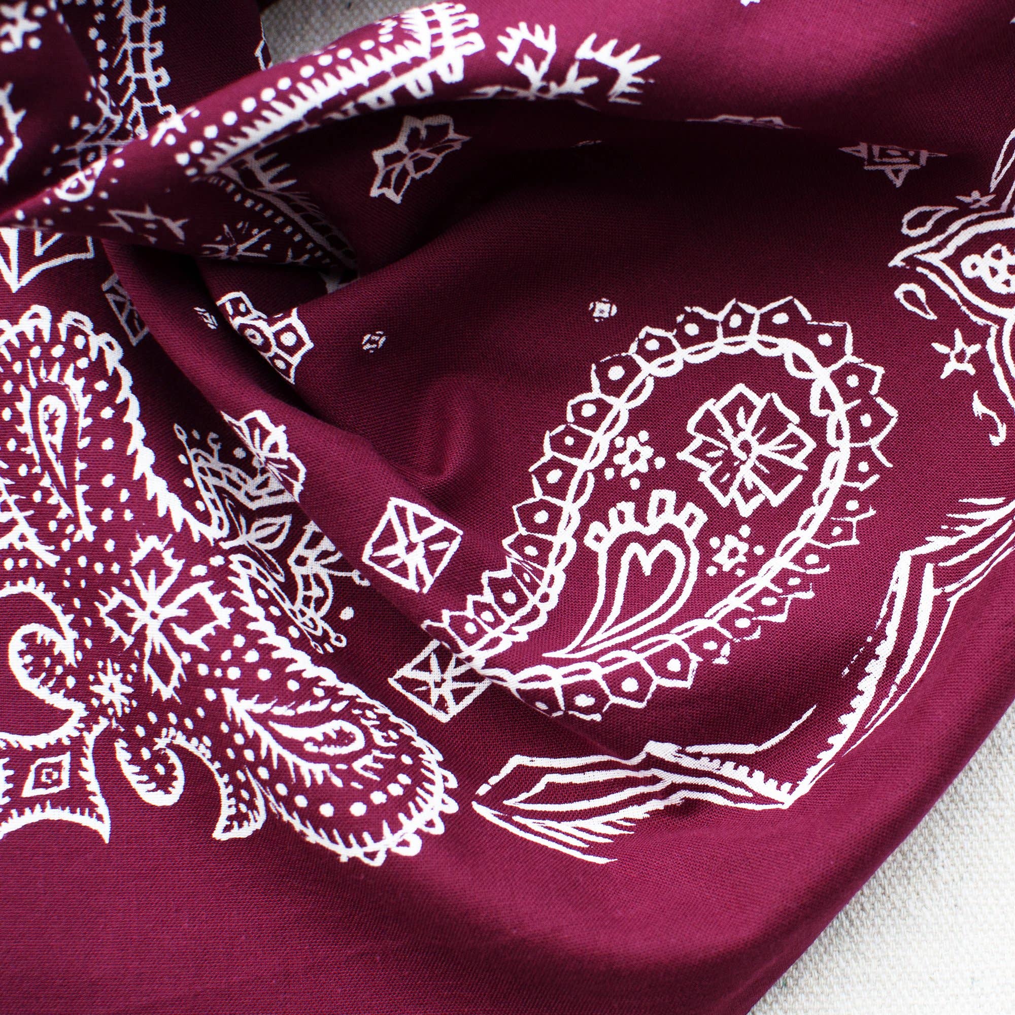 Abracadana – Großhandel Bandana – Unisex – Wein Sketchy Paisley Bandana1