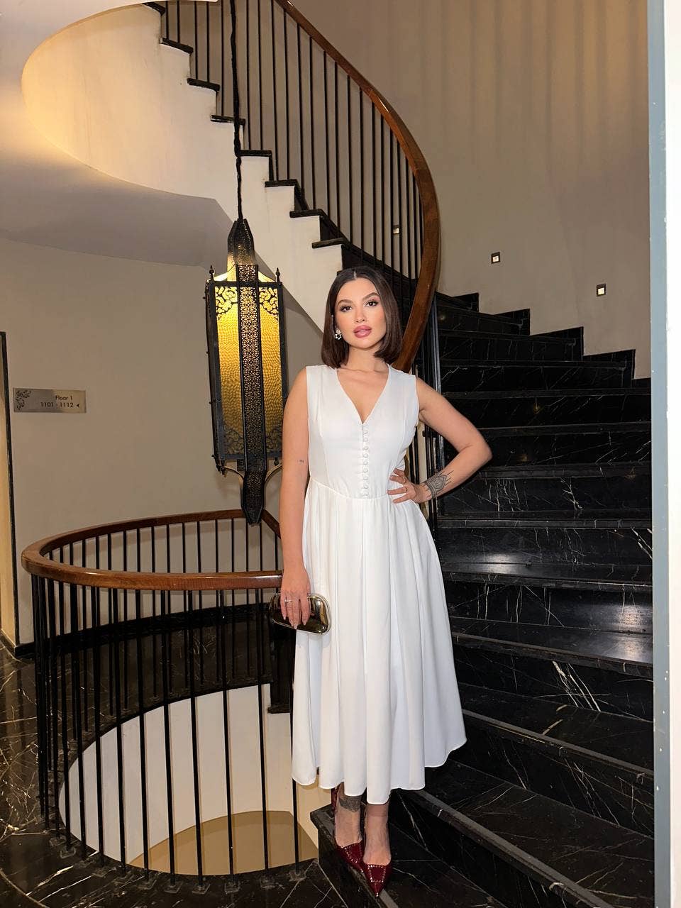 Standpoint Top - Wholesale Dress - Women's - The Bordeaux V-Neck Midi Dress – Vintage Allure – 11624