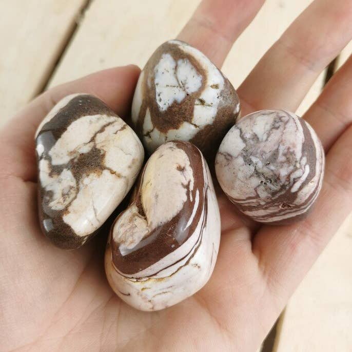 Diaspro Zebra levigato al kg (N. 2) per la vendita all'ingrosso da parte di UNDERSUN.STORE