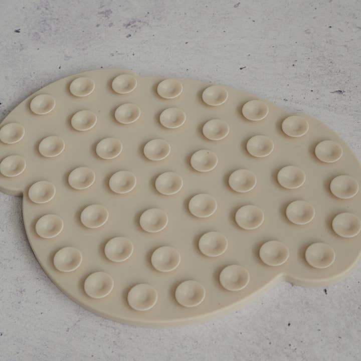 dexypaws - Wholesale Pet Food Mat - Dog - Cream Dog Head Enrichment Lick Mat