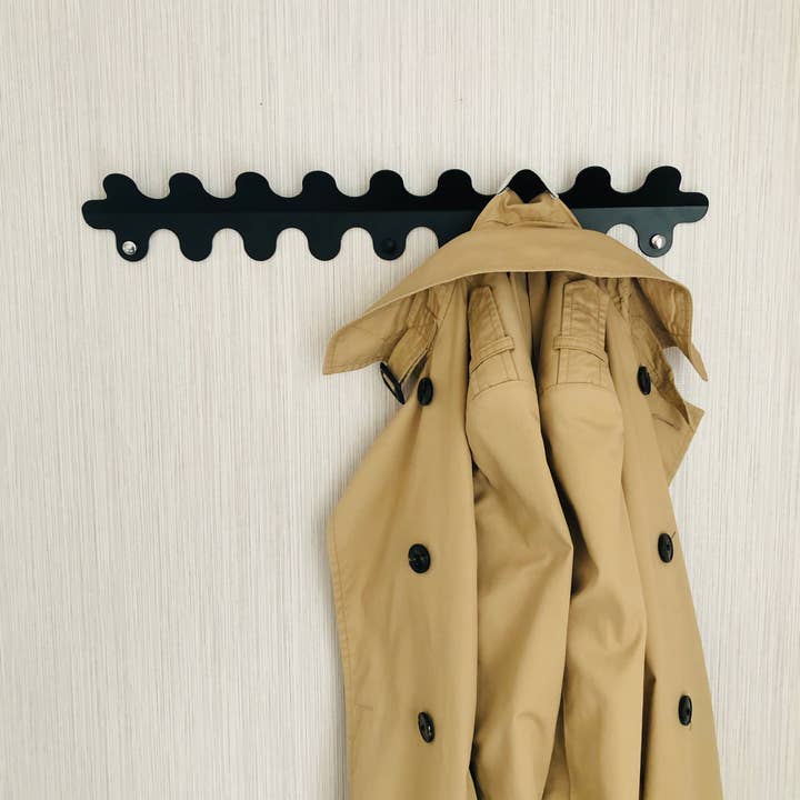 CosyDecorArt – Großhandel Wandhaken – Wiggle Metallbügel, Schnörkelgarderhaken, Wackelwandhaken, schwarzer, gelber, weißer Farbaufhänger für den Eingangsbereich, strapazierfähig1