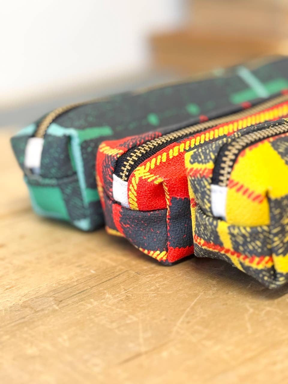 Erin Flett - Wholesale Pencil Case/Pouch - Tartan Plaid Round Pencil4