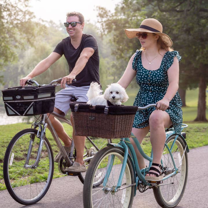 Travelin K9 – Engroshandel Kæledyrstransporttaske – Hund – Travelin K9 Hundekurv til cykel i flet med låg6