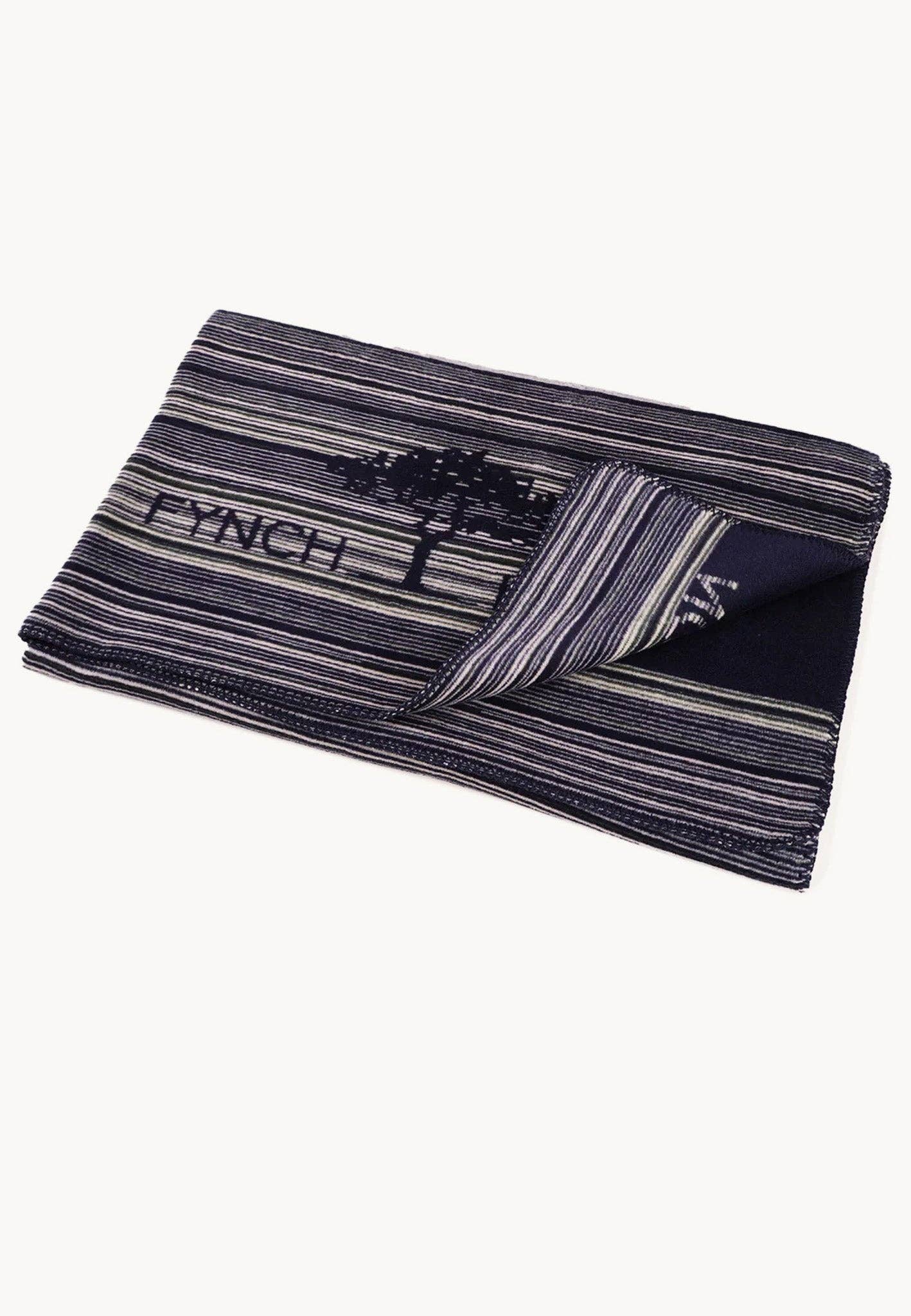 Mitternachtsblauer Streifen KOMBERS throw blanket with stripes for wholesale on Faire3