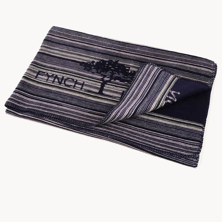 Mitternachtsblauer Streifen KOMBERS throw blanket with stripes for wholesale on Faire3