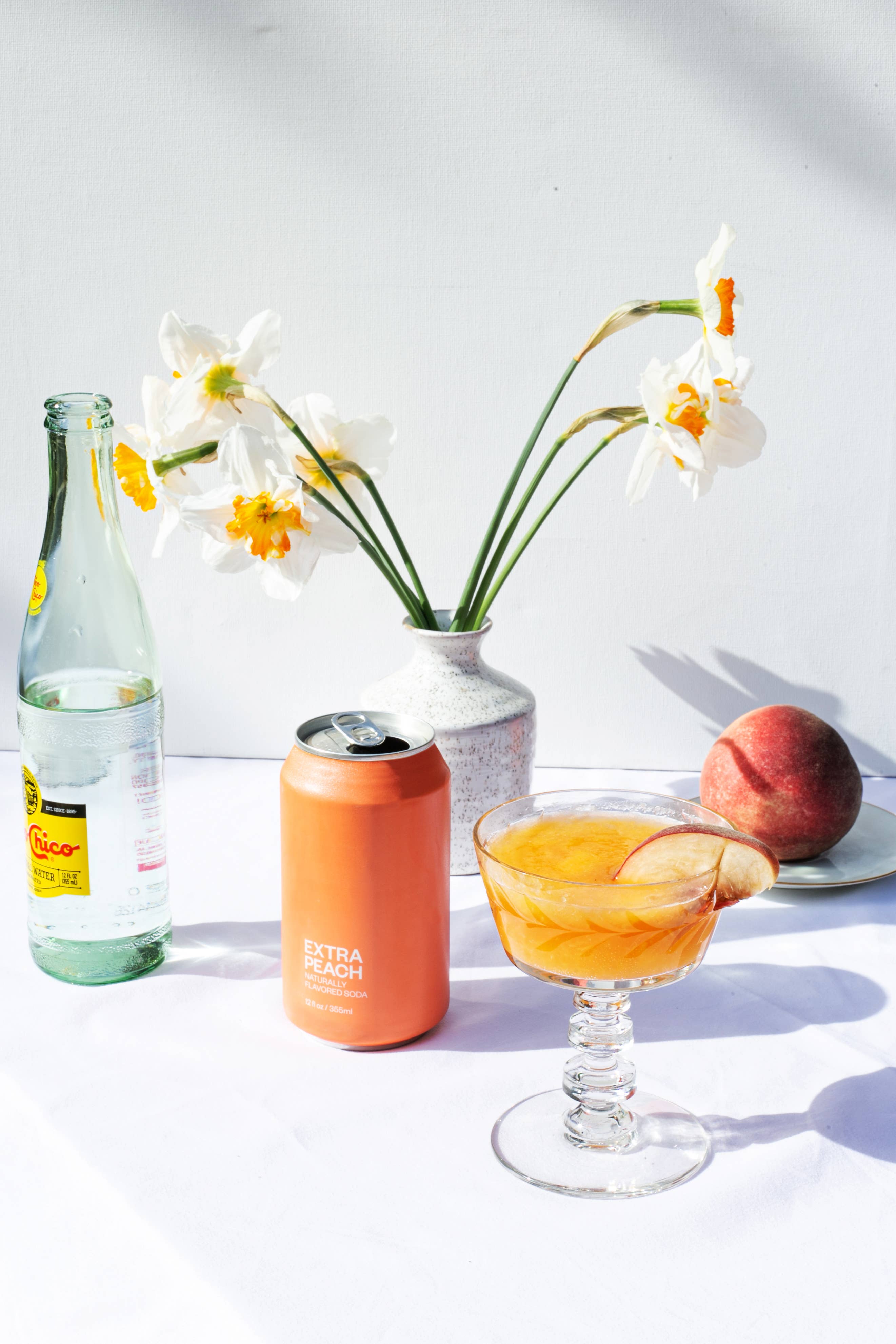 United Sodas - Wholesale Soda/Carbonated Drink - Naturally Flavored Soda - Extra Peach 3