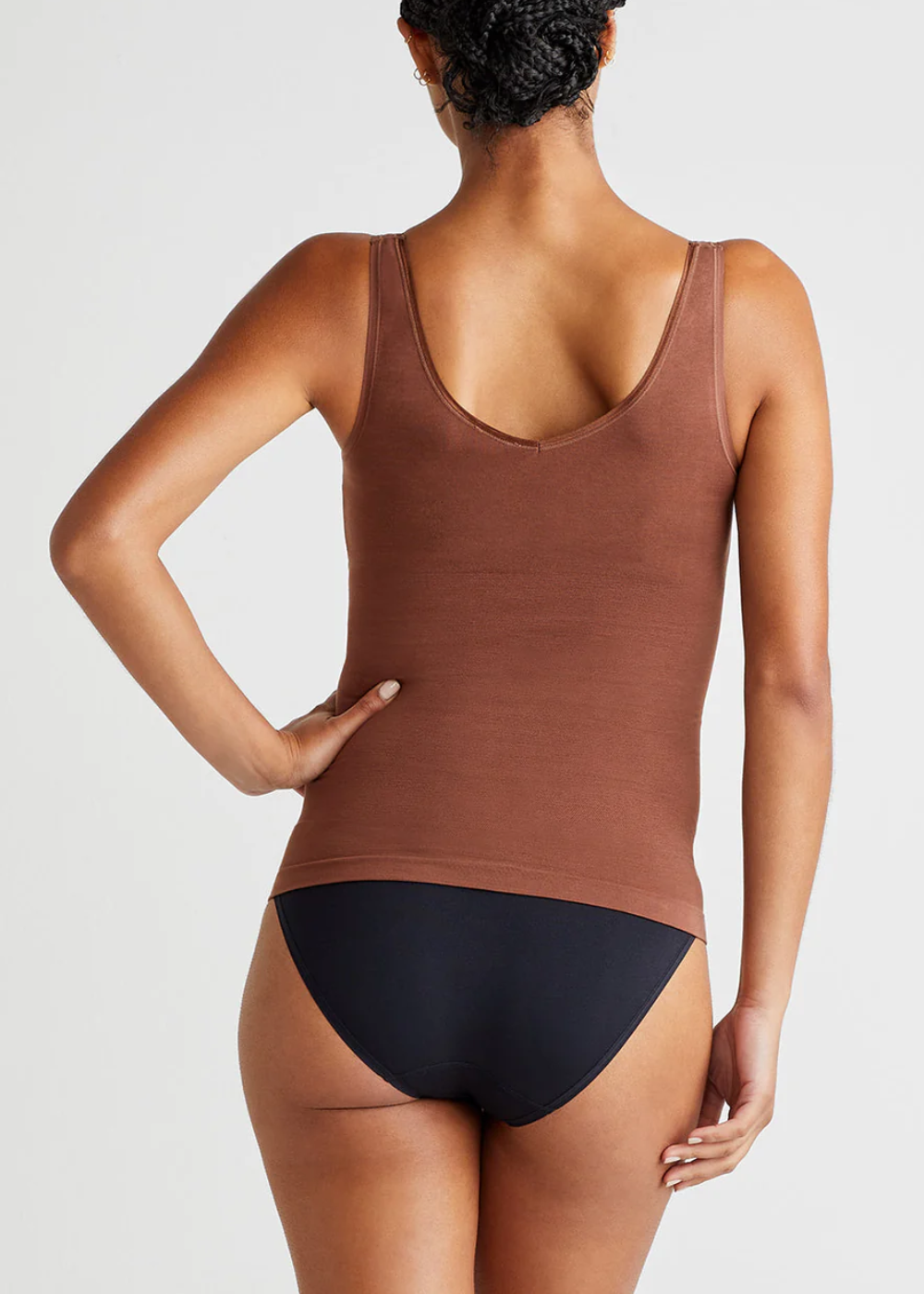 Yummie – Tops – Mulher por atacado – Regata Modeladora 2 em 1 Yummie SoftServe™ – Disponível em Plus Size3