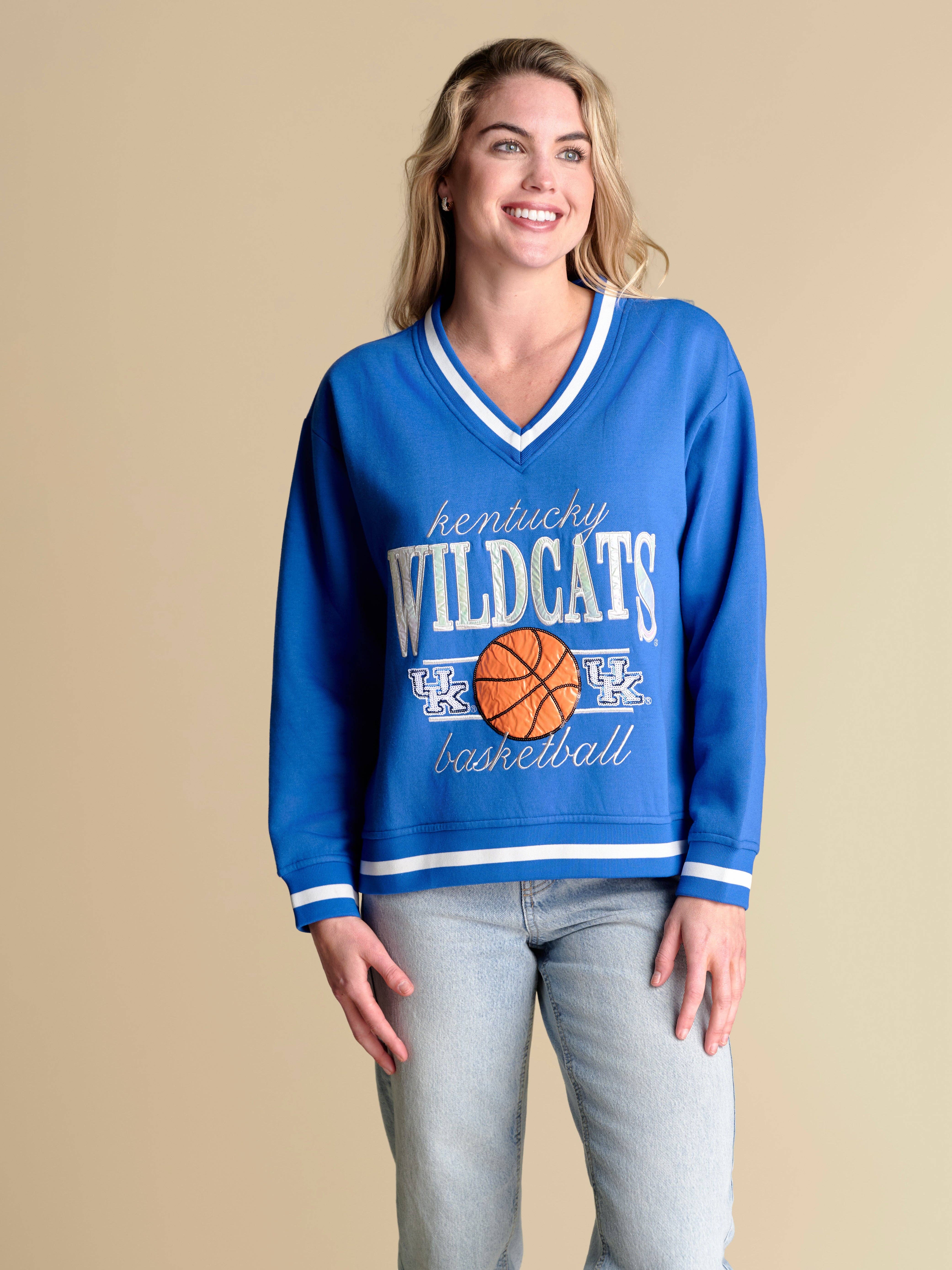 Stewart Simmons - Wholesale Sweatshirt – Women's - The Courtside V-Neck Pullover | Kentucky