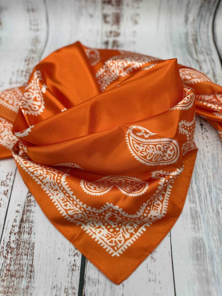 Knockout Paisley - Orange pour la vente par TC Ranchwear Llc