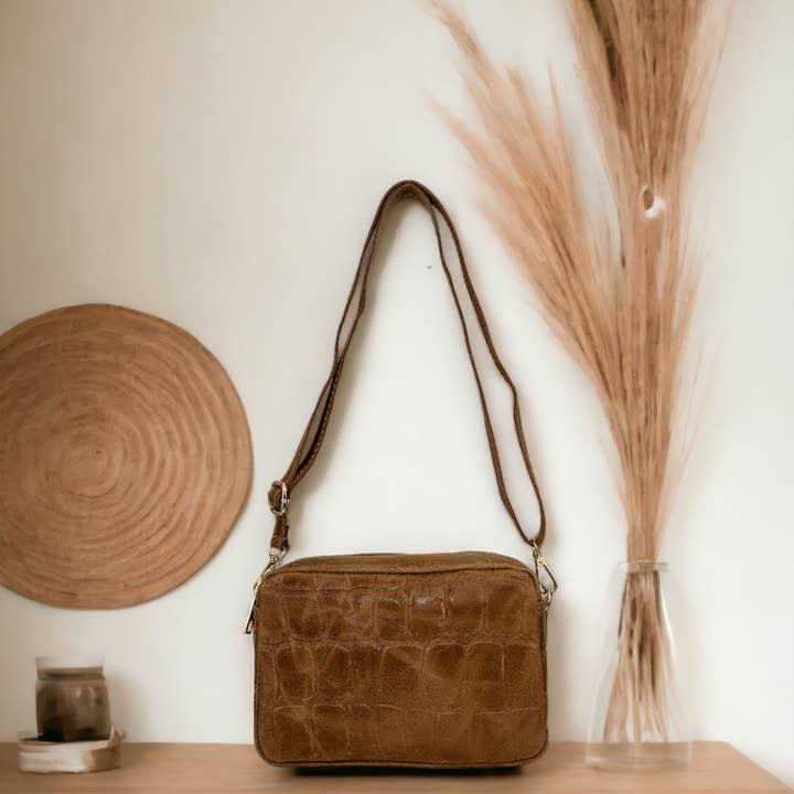 ITALIAN'S LEATHER - Wholesale Shoulder Bag - Women's - Iniak ² Suede leather bag