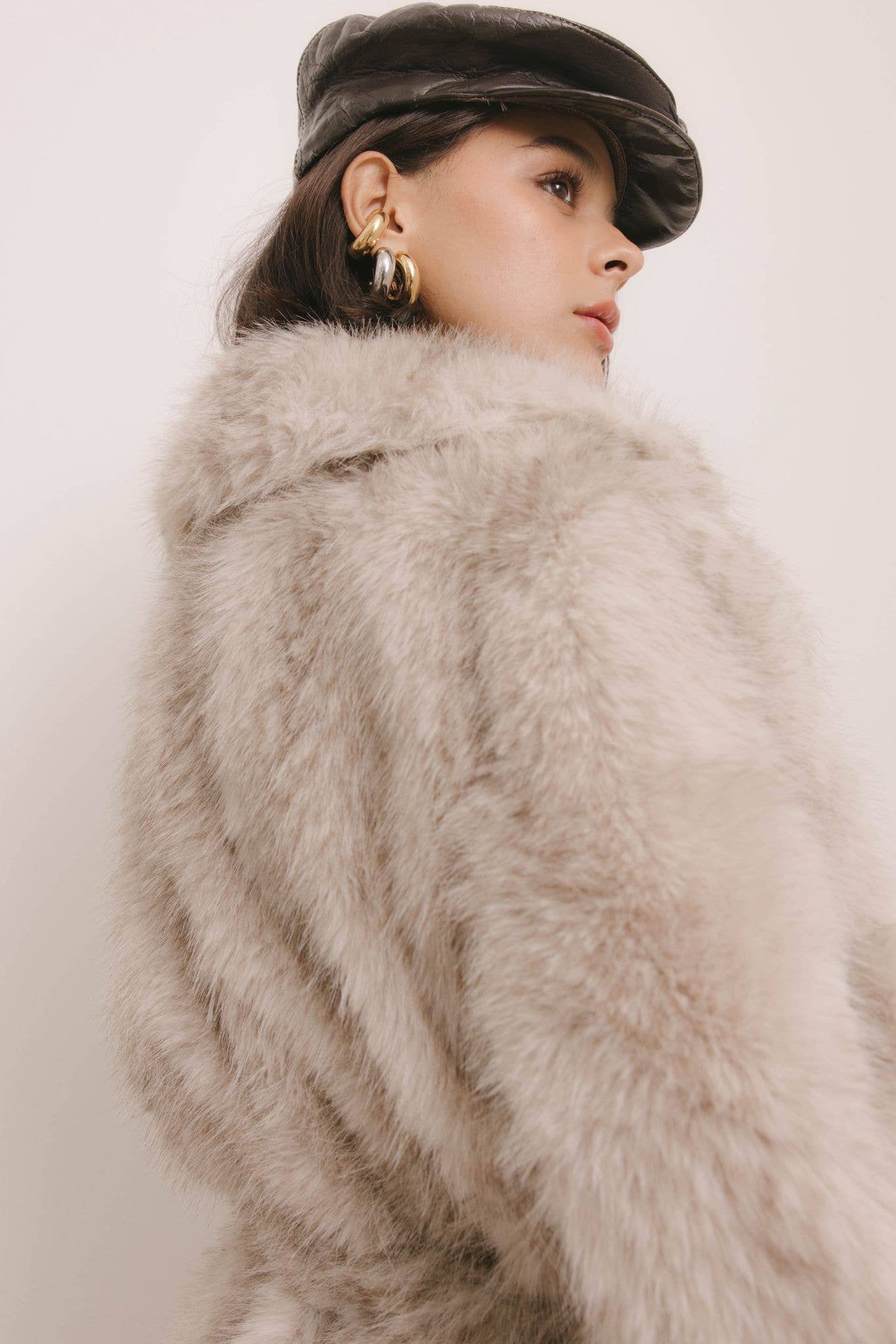 ADORA - Wholesale Fur/Faux Fur Coat - Women's - Eco fur jacket with sash4