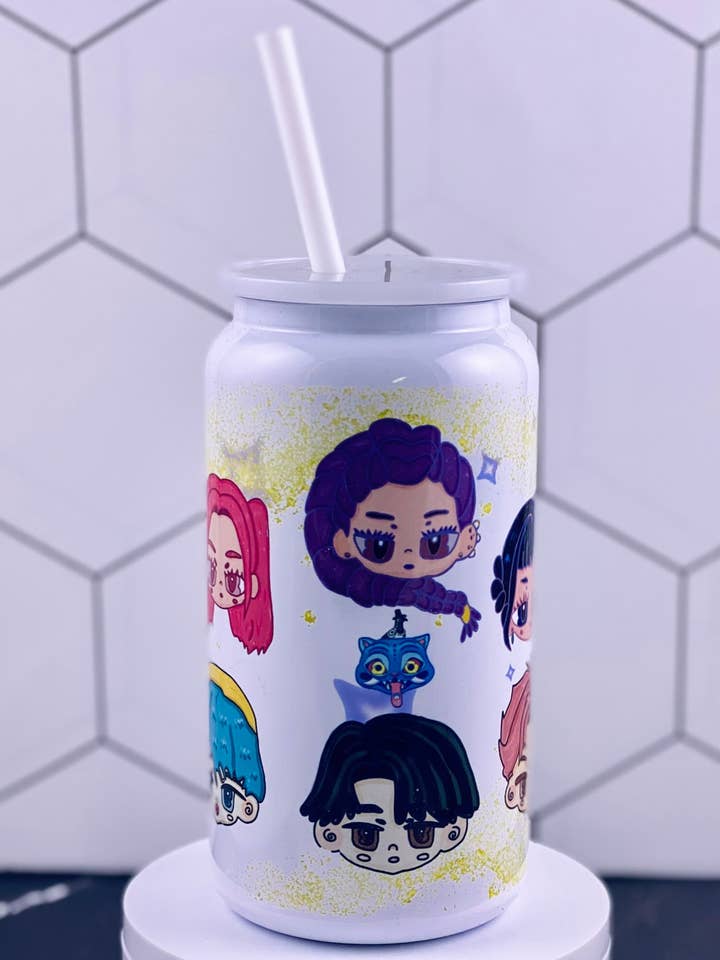 Chasseur de démons K-pop peut pour la vente par Ginga Textile Designs L.L.C