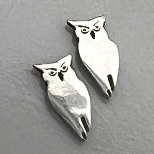Petites créatures clous hibou #133 pour la vente par Pattie Parkhurst Jewelry