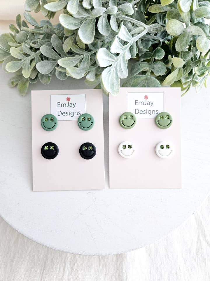 Lot de clous en pâte polymère Clover Eyes Smiley Face pour la vente par EmJay Designs