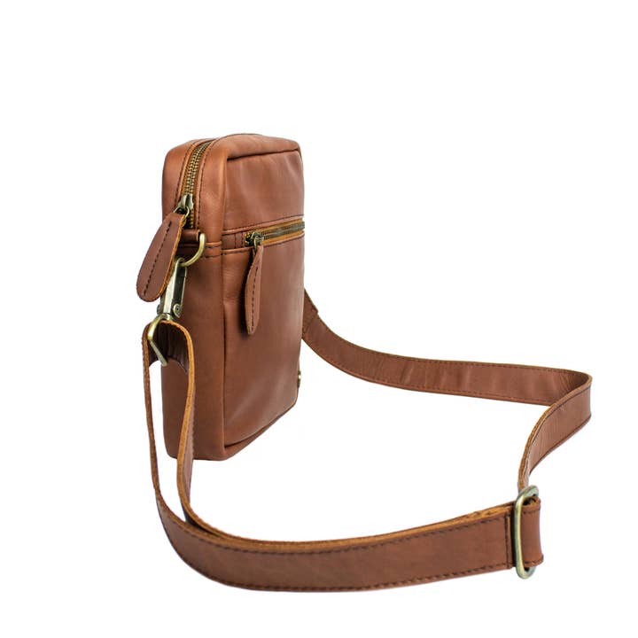 MAHI Leather - Wholesale Crossbody Bag - Men's - The Classic Flight Bag9