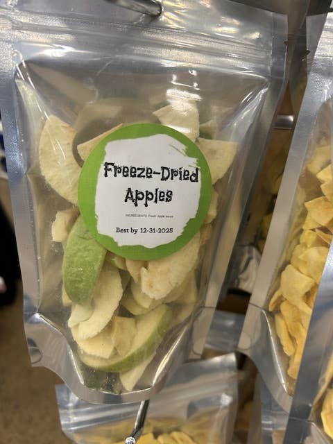 Freeze-Dried Apple Slices ā Crunchy, Sweet & Naturally Delic for wholesale by Freeze Dried Pickle Favorites and more