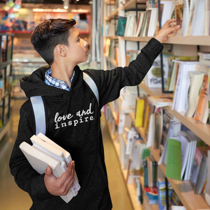 Chandail à capuchon unisexe Love And Inspire pour la vente par inspire